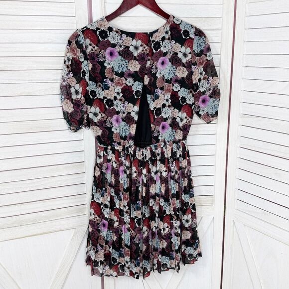 Pins & Needles UO Floral Pleat Skirt Open Back Dress Black Multi Small - Picture 10 of 14
